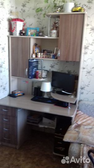 Компьютерный стол