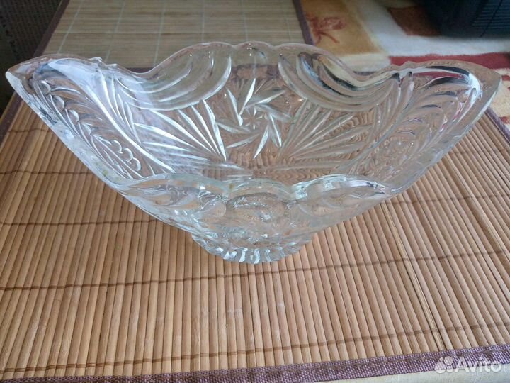 Хрустальная ваза