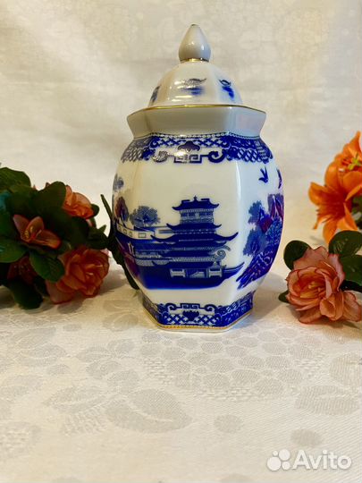 Антикварная чайница, Англия