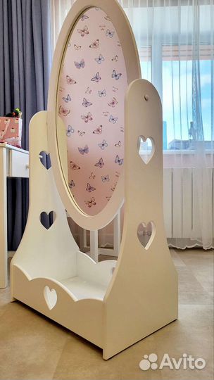 Комплект детской мебели для девочки