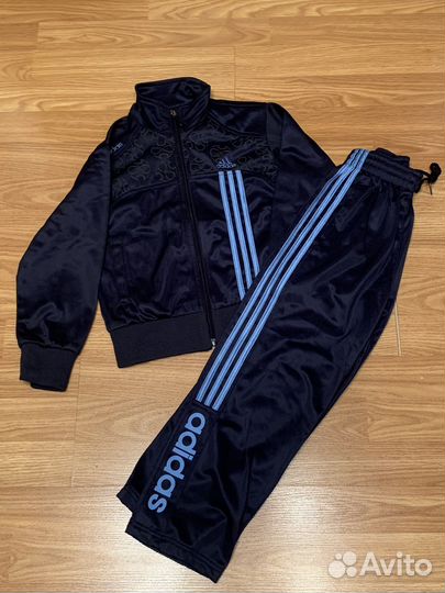 Спортивный костюм adidas