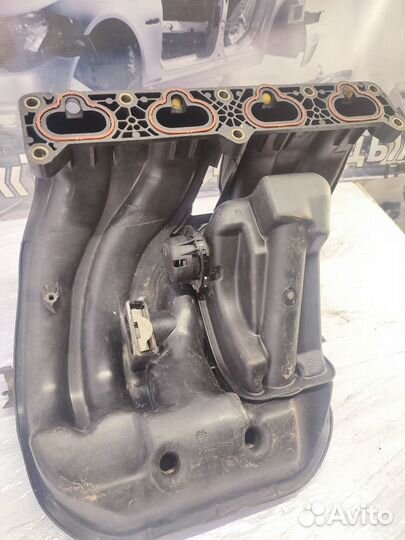 Впускной коллектор Peugeot 307