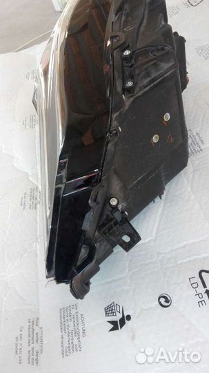 Лексус RX 4 фара