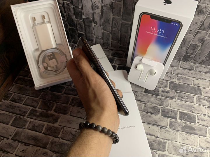 iPhone X, 64 ГБ