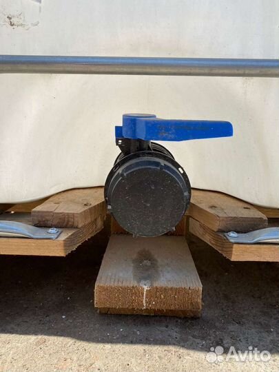 Еврокуб б/у белый, кубовая емкость 1000 л