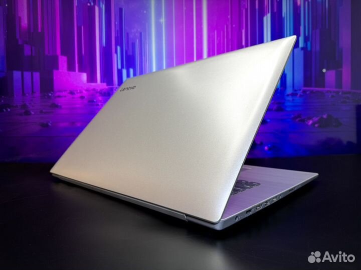 Ноутбук Lenovo IdeaPad 17.3 / Core i5 / GeForce