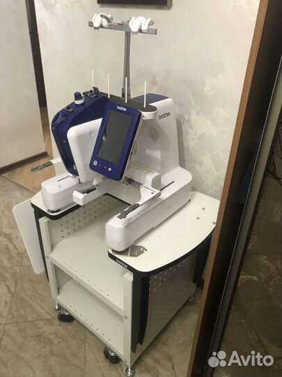 Вышивальная машина Brother VR
