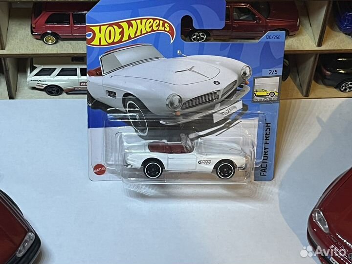 Hot wheels машинки