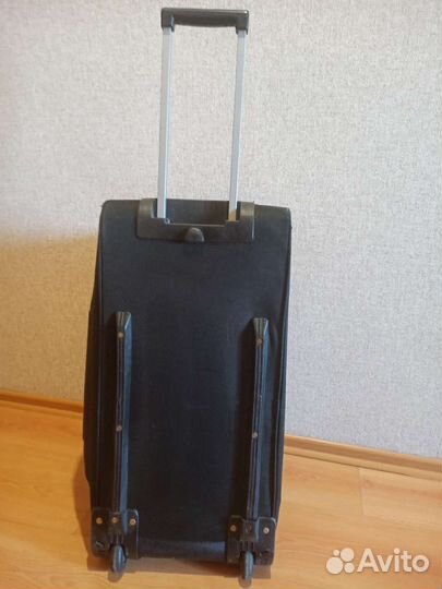 Сумка дорожная на колесах с выдвижной ручкой