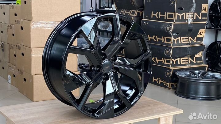 Диск литой Khomen Wheels R20 5*114.3 Lexus/Toyota