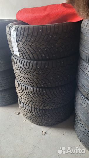 Pirelli Scorpion Ice Zero 2 285/40 R22
