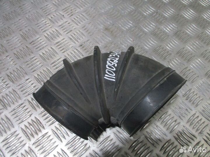 Патрубок воздушного фильтра Volvo 21288834