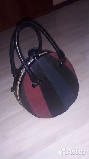 Круглая дамская сумка Eksklusive Italia с камнями