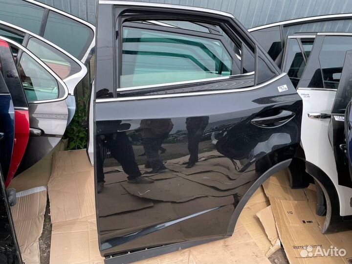 Задняя левая дверь Лексус рх 4