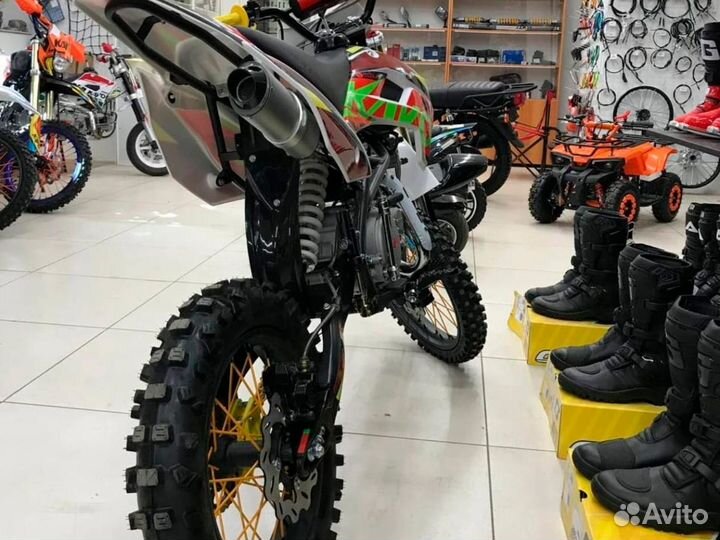 Мотоцикл питбайк Kayo Basic YX150