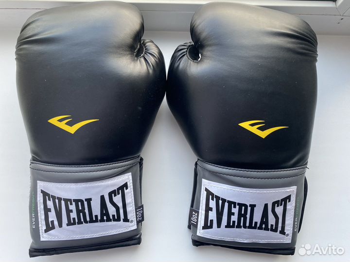 Боксерские перчатки everlast 10 oz