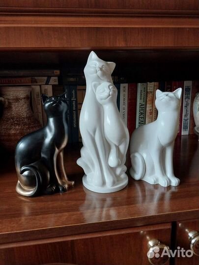 Статуэтки кошек