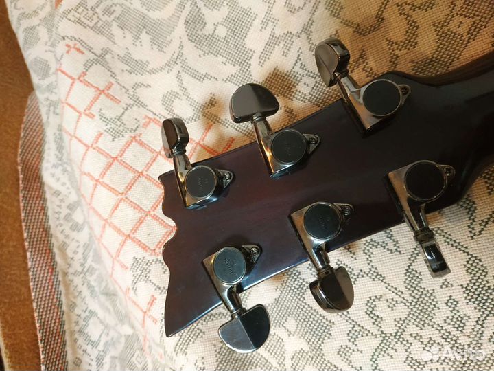 Мастеровая электрогитара