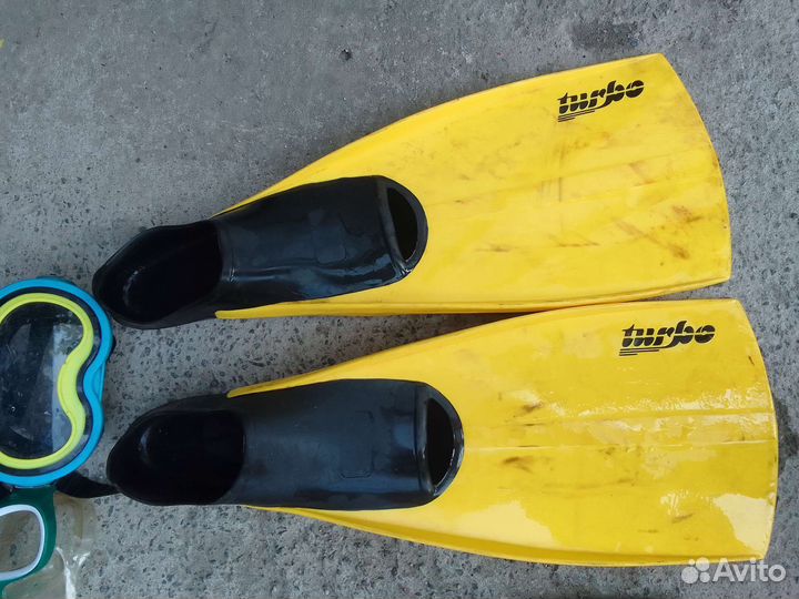 Маски трубки ласты