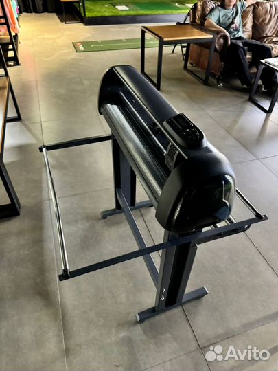 Режущий плоттер saga