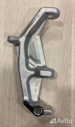 Стойка лыжи, кулак снегохода BRP 505073043