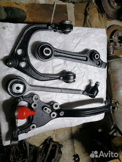 Рычаги перед правая сторона Dodge Challenger LC