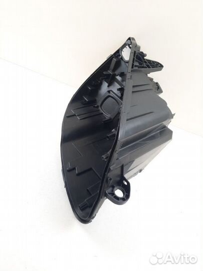 Корпус фары правый Mercedes-Benz C-Class W205