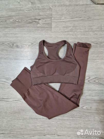 Спортивный костюм для фитнеса