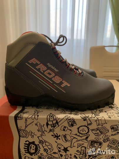 Лыжные ботинки