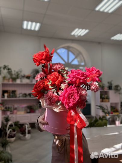 Композиция в корзине из цветов с доставкой