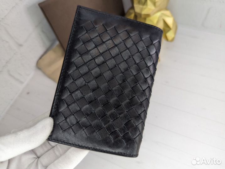 Обложка на паспорт кожаная мужская Bottega Veneta