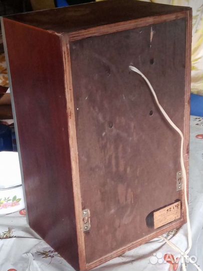 Музыкальная колонка ретро