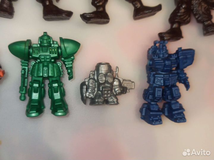 Киндер солдатики