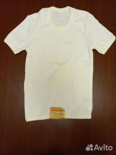Футболки белые, новых с 90-х гг.20в