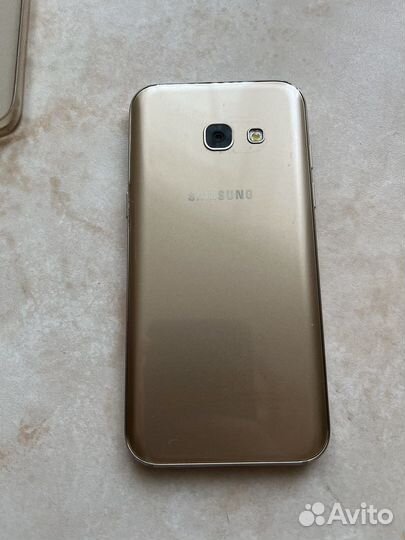 Samsung Galaxy A3 (2017) SM-A320F/DS, 2/16 ГБ