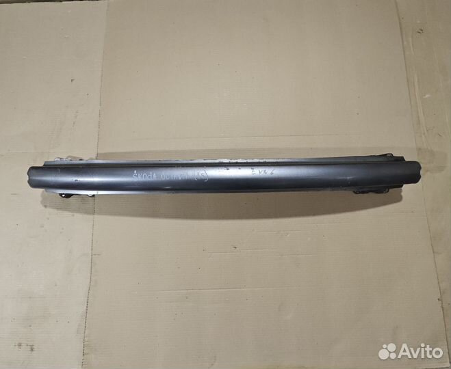 Усилитель заднего бампера Skoda Octavia 2 (A5)