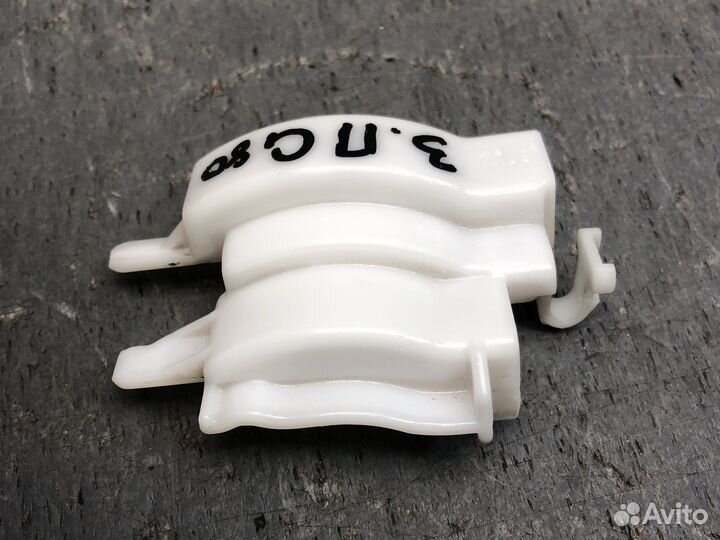 Зад прав защёлка тросов замка Genesis 2