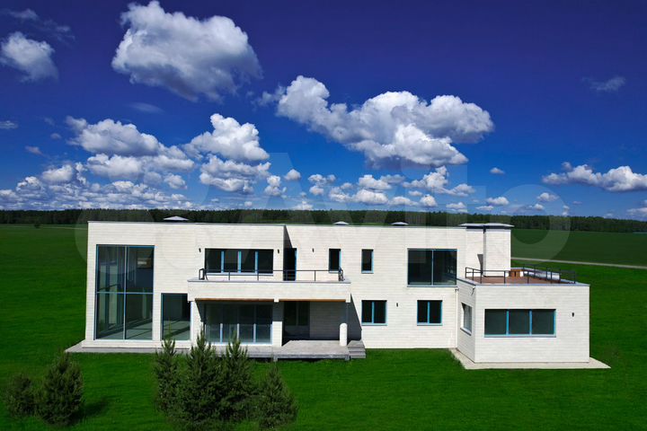 Коттедж 830 м² на участке 35 сот.