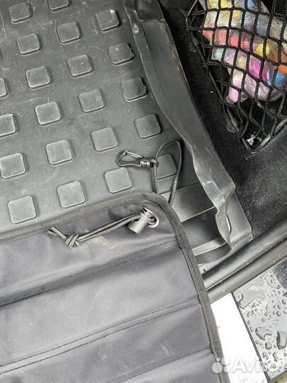 Коврик накидка на задний бампер мерседес