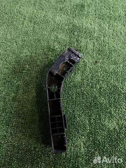 Кронштейн Hyundai i30 передний левый