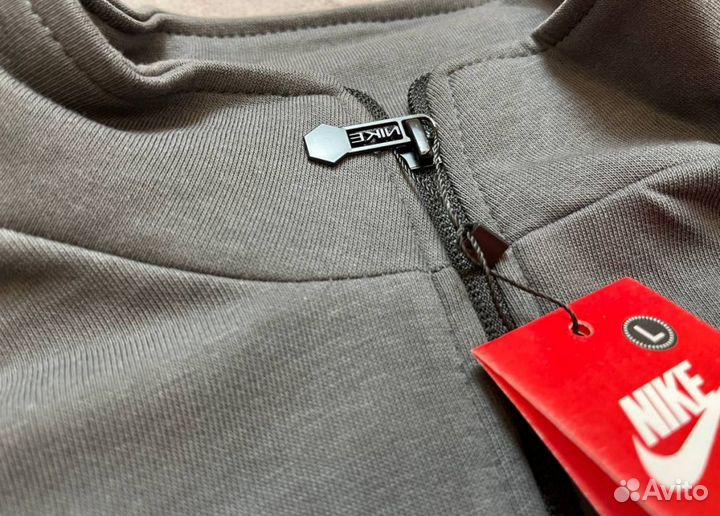 Спортивные костюмы Nike спортивные