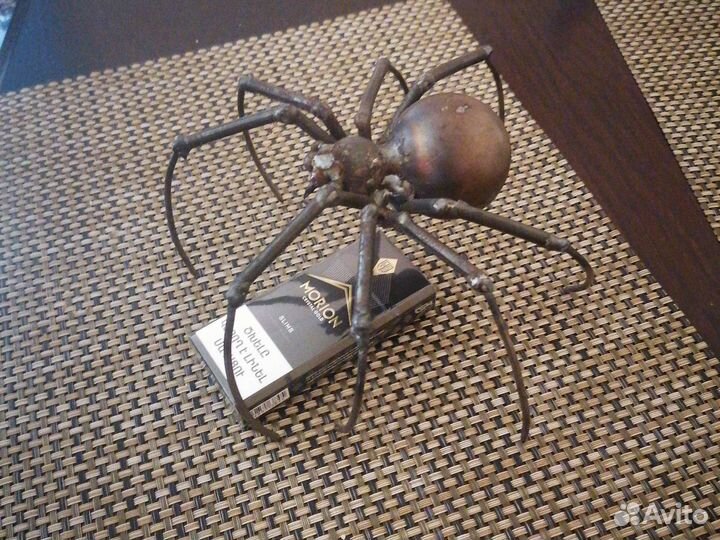 Паук. Муха для декора