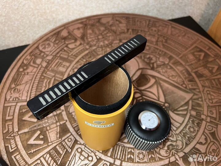 Хьюмидор тубус Cohiba для сигар с увлажнителем