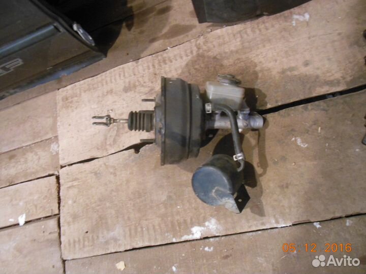 Главный тормозной цилиндр с вакуумником Toyota Hil