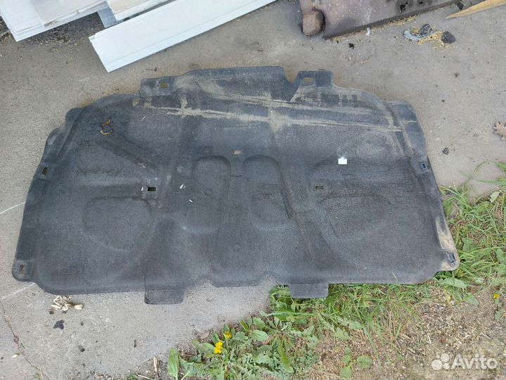 Шумоизоляция капота Вольво s 40 2