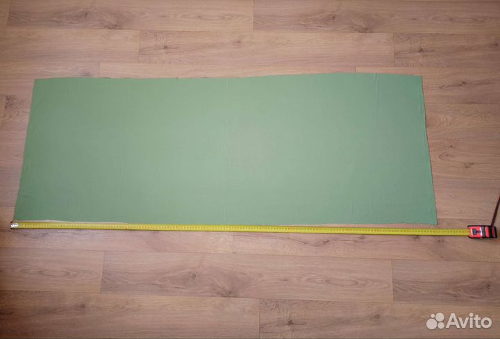 Отрез зелёного трикотажа