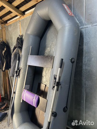 Надувная лодка с мотором