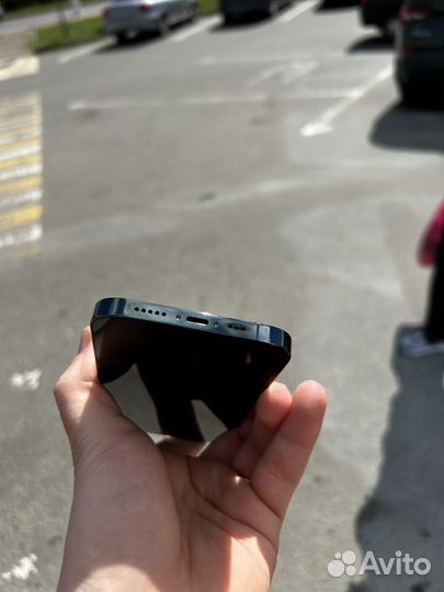 iPhone 12 Pro, 256 ГБ
