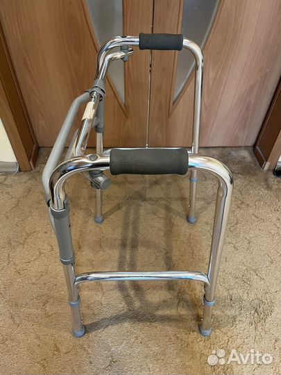 Инвалидные ходунки