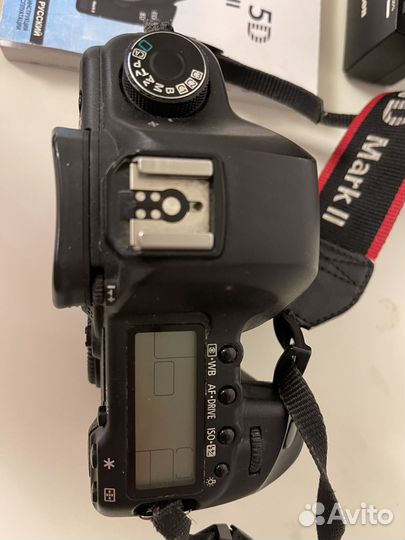 Зеркальный фотоаппарат Canon 5 D Mark II